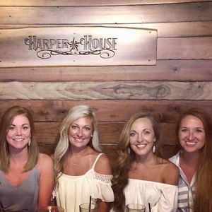 Meet your Posher, Megan